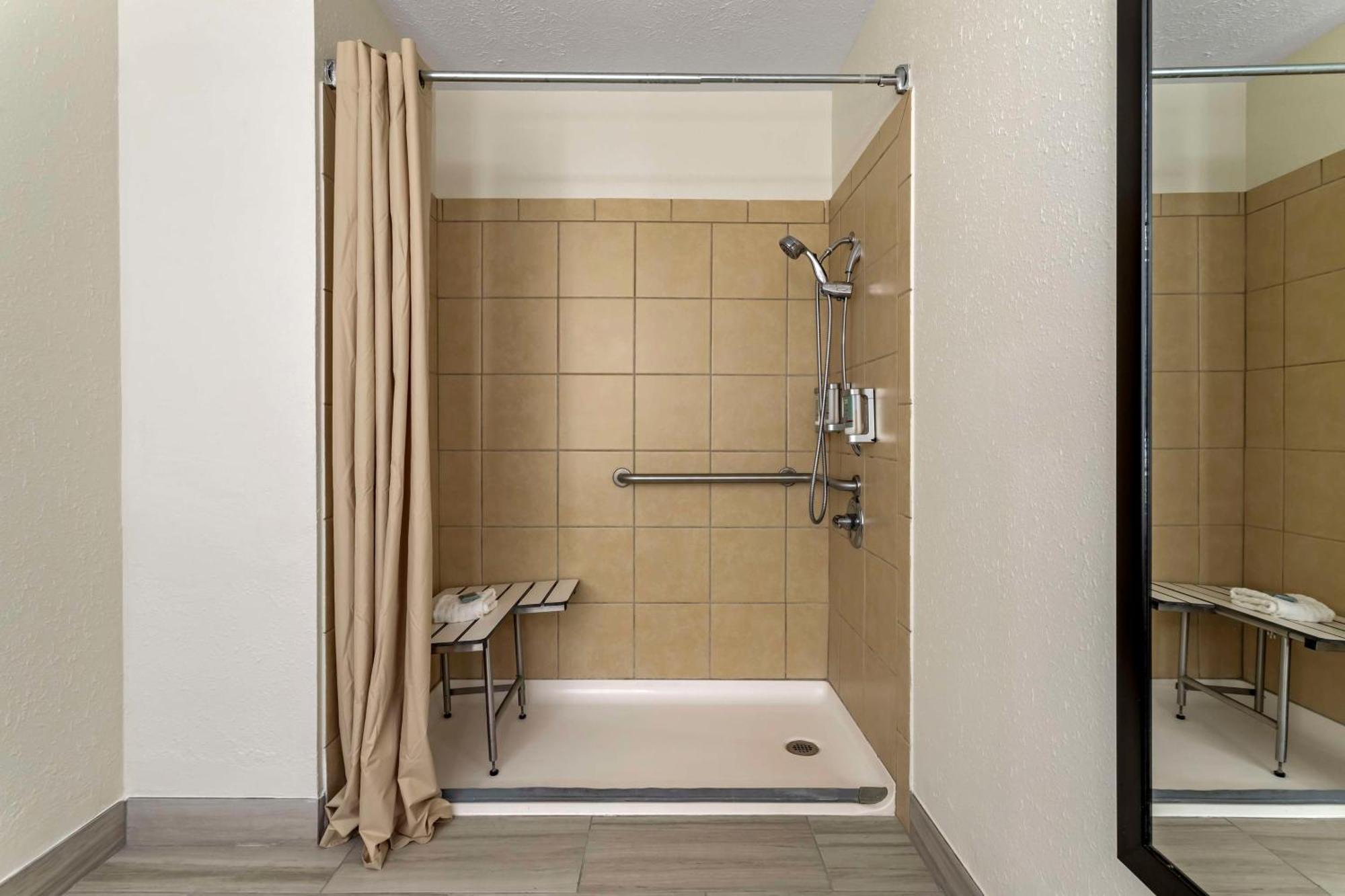 Hotel Western Of & & Conference Center Alexandria