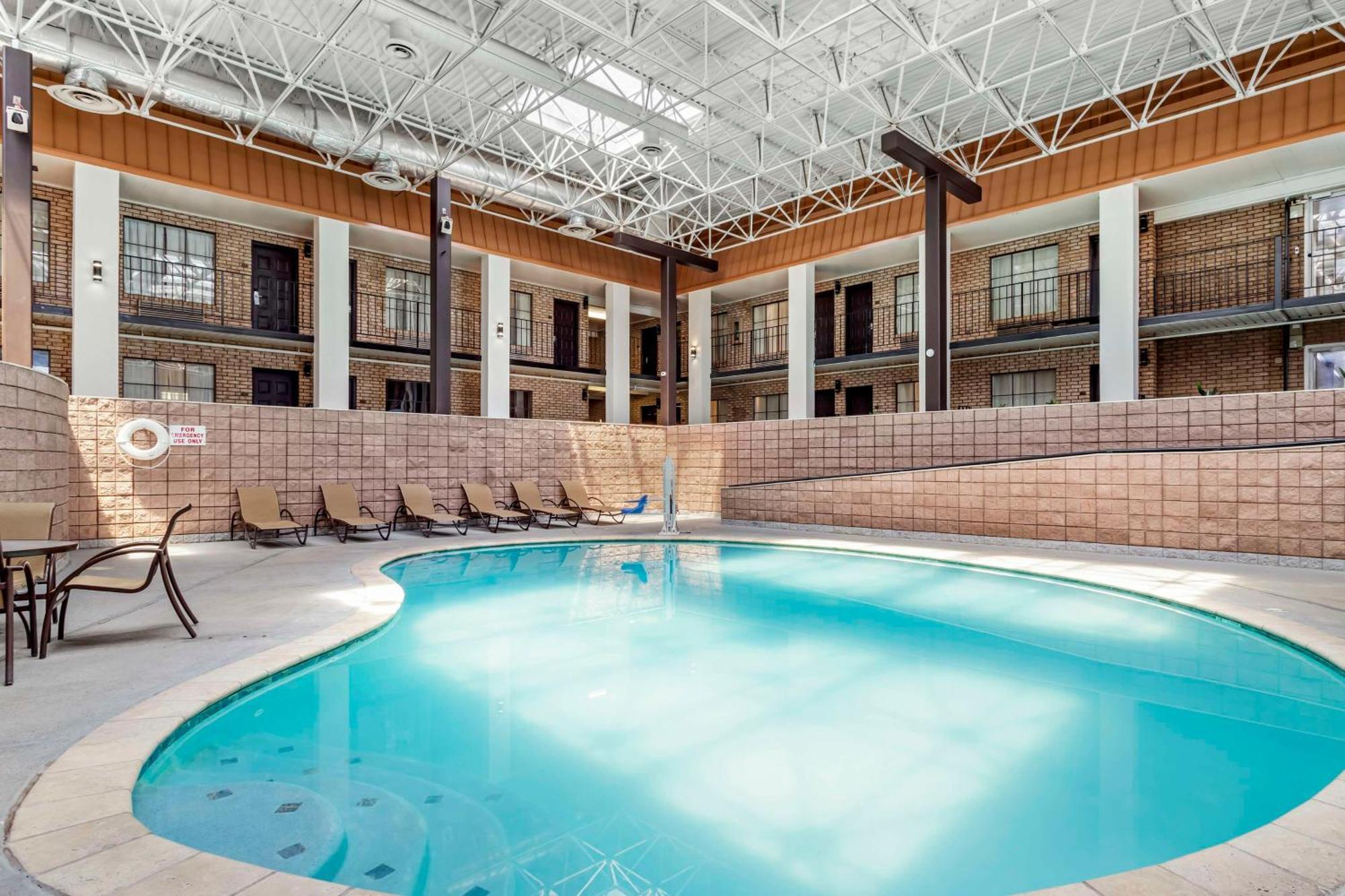 Western Of & & Conference Center Hotel Alexandria